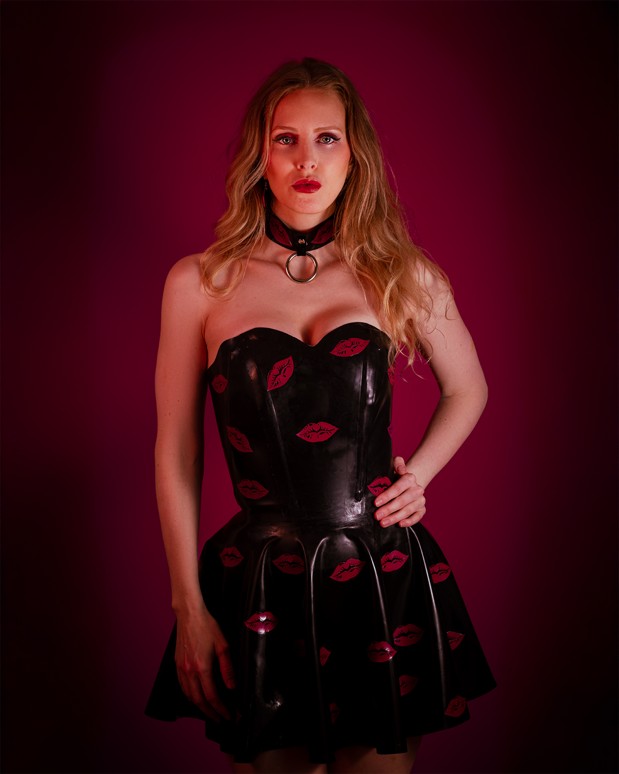 Kissing Corset